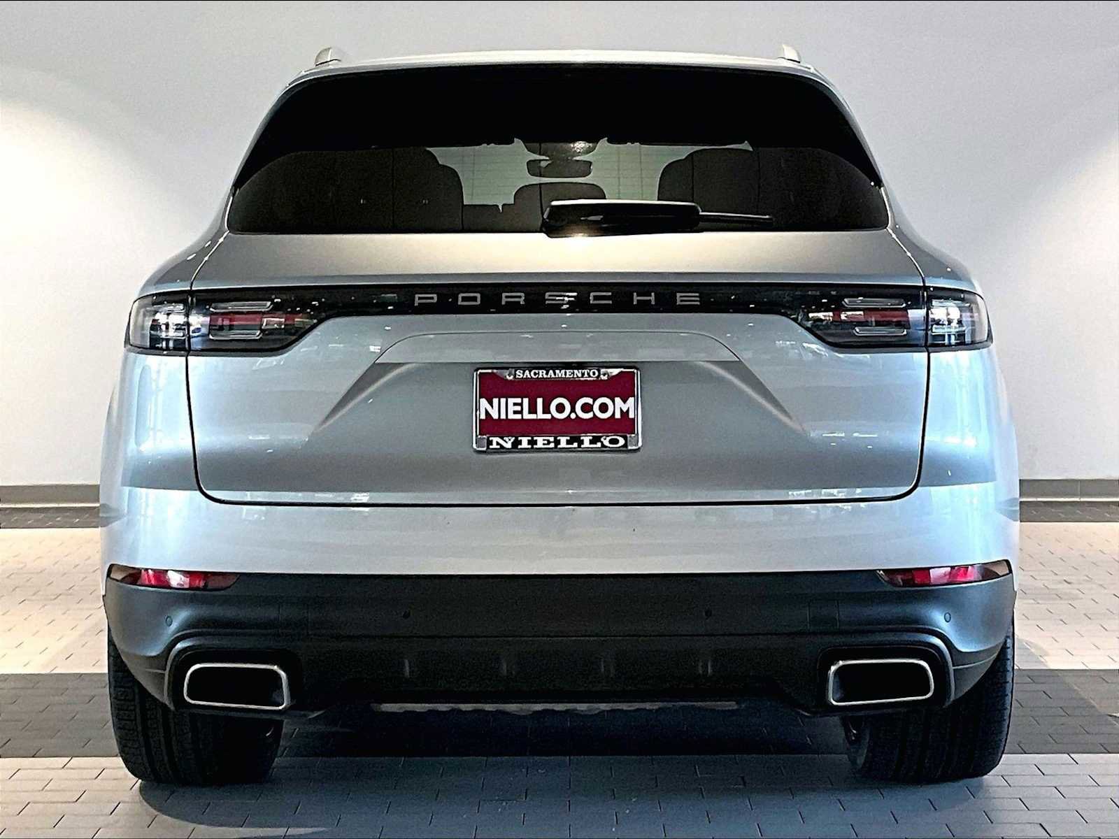 Used 2023 Porsche Cayenne image 9