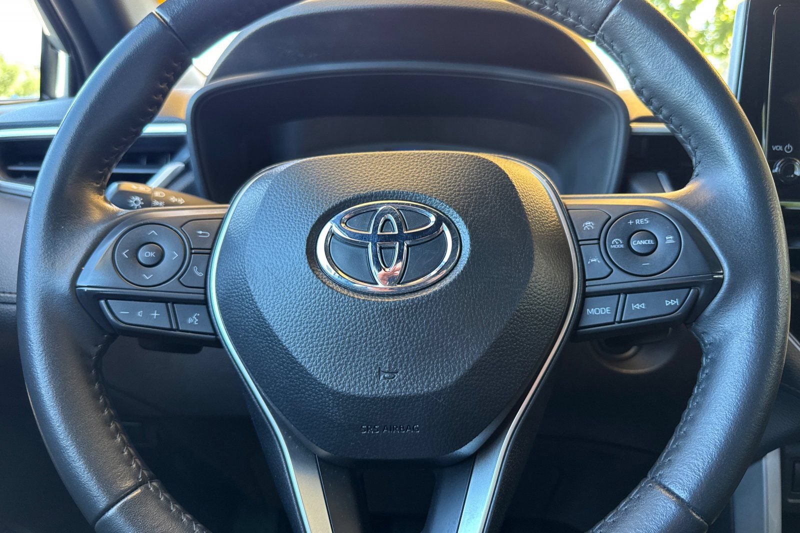 Used 2025 Toyota Corolla Cross AWD Hybrid image 28