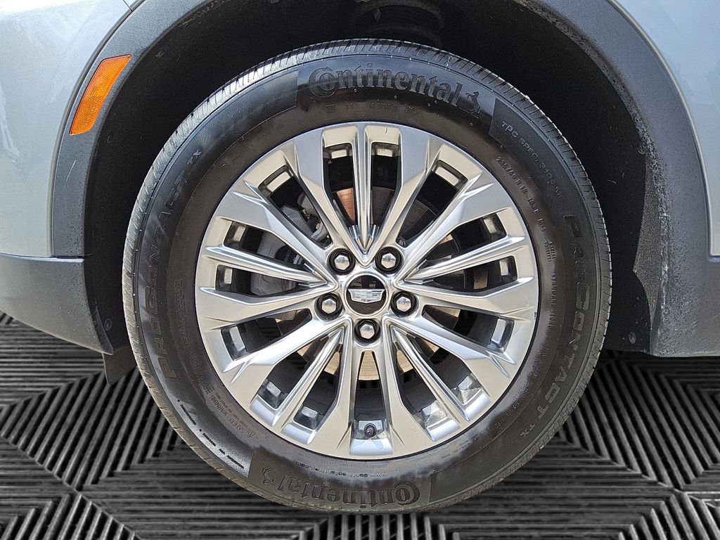 Used 2025 Cadillac XT4 Premium Luxury image 14