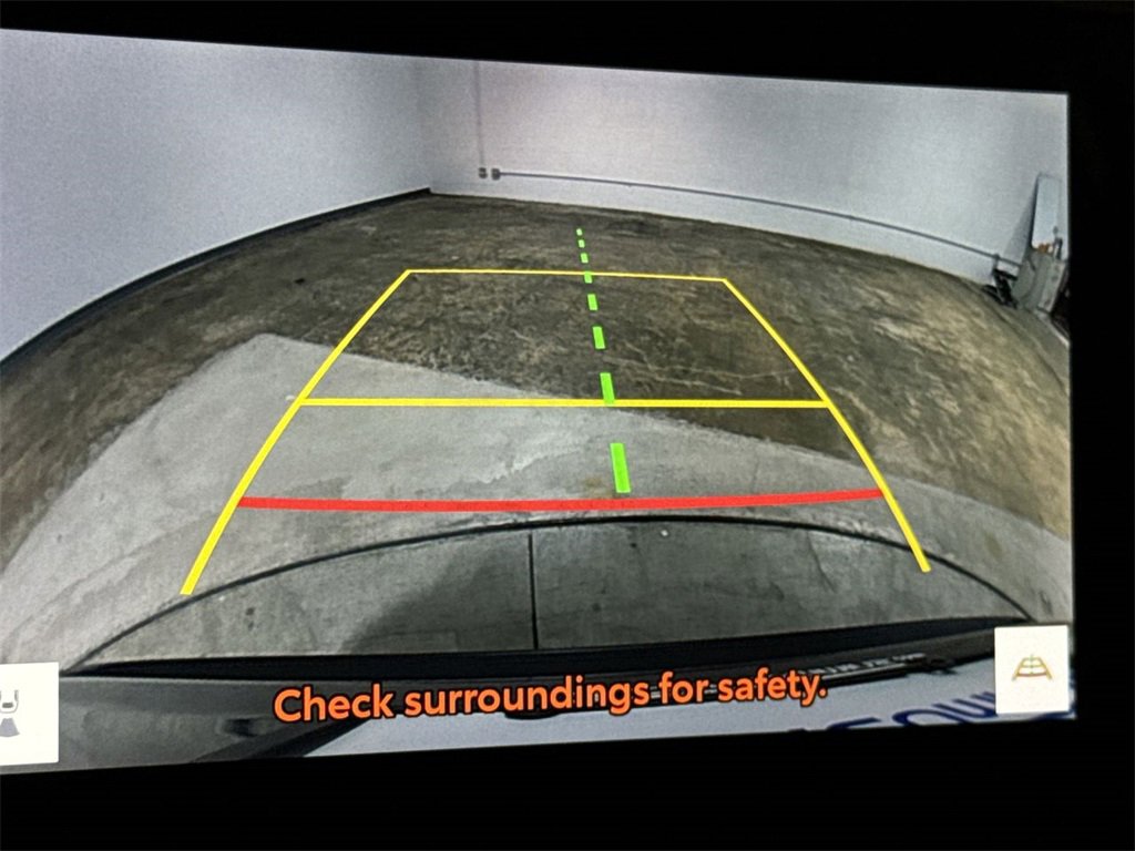 Used 2023 Toyota RAV4 XLE Premium image 14