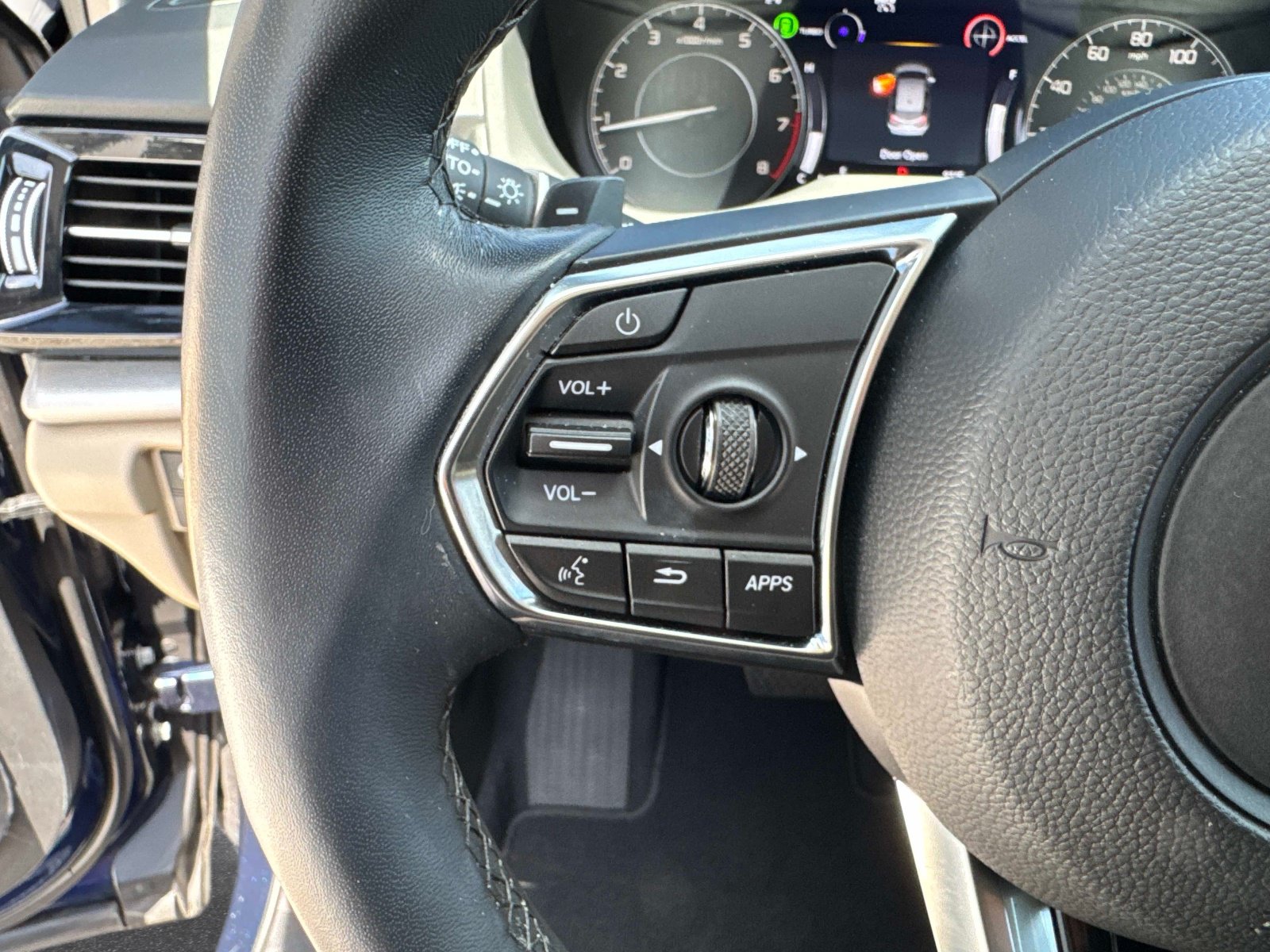 Used 2024 Acura RDX SH-AWD image 32