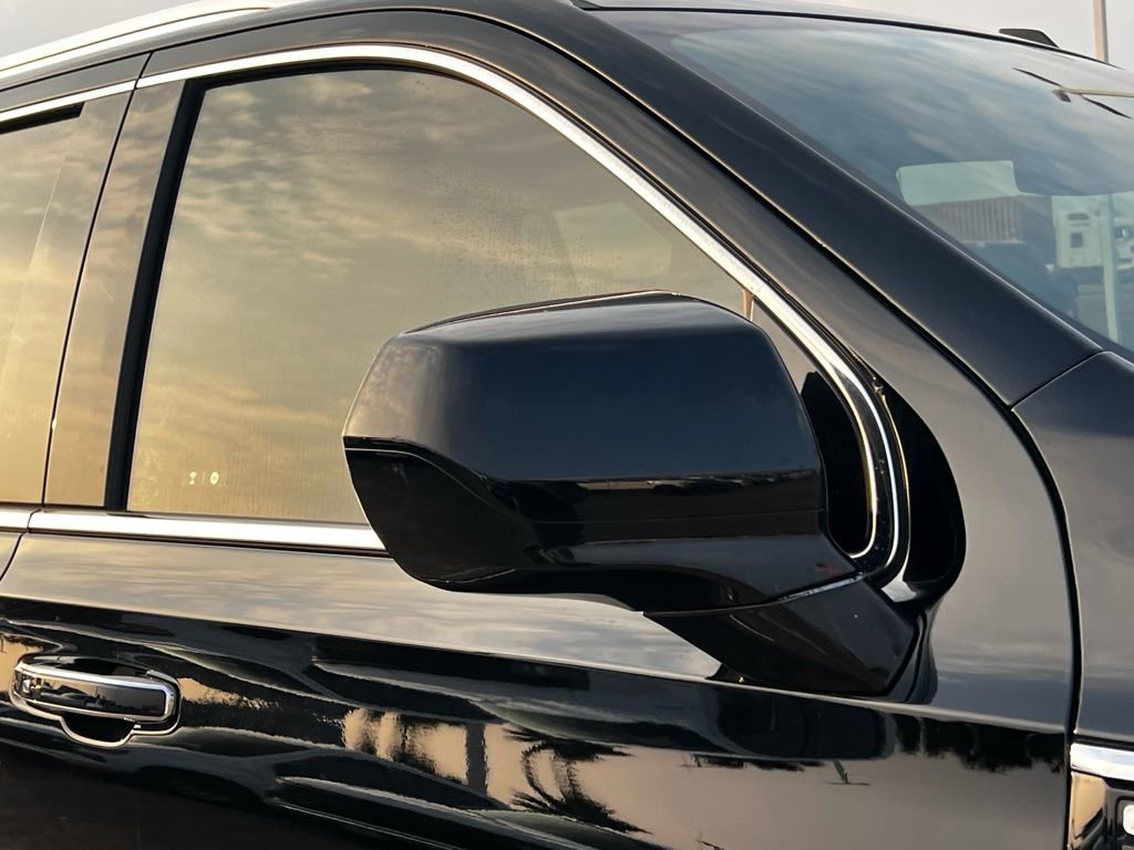 Used 2023 GMC Yukon SLT image 8