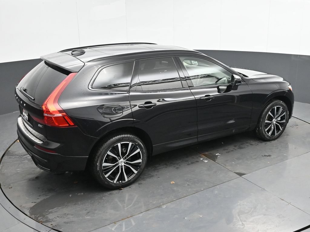 Used 2025 Volvo XC60 B5 Plus w/ Protection Package Premier AWD/4WD image 41