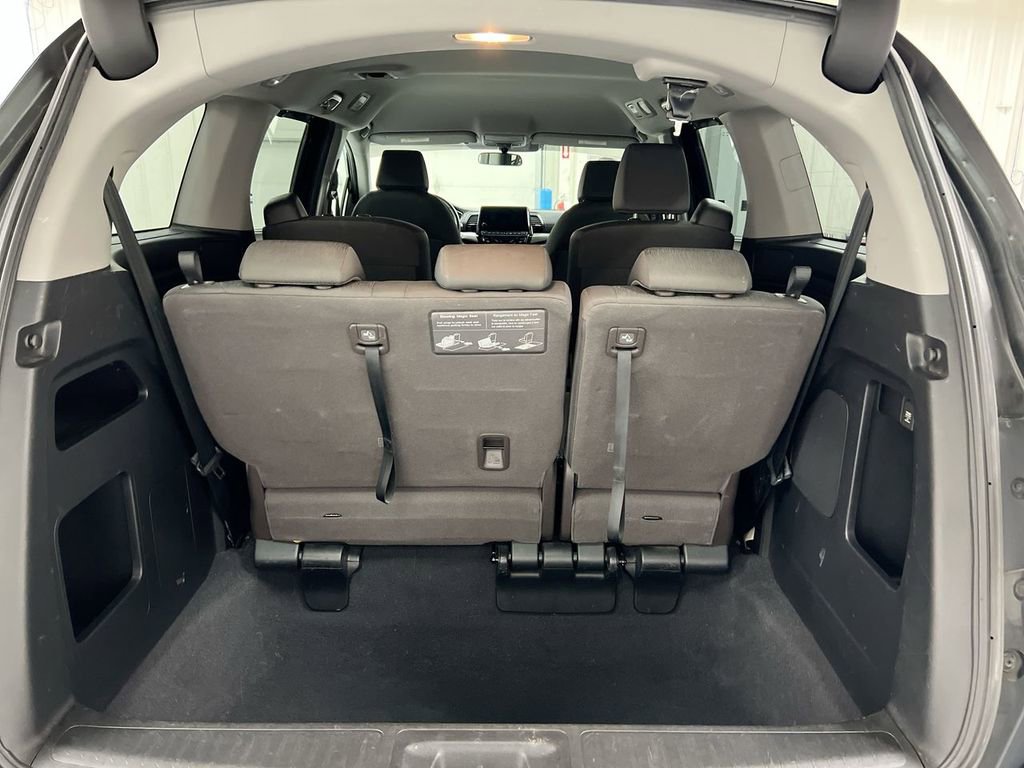 Used 2018 Honda Odyssey EX image 24