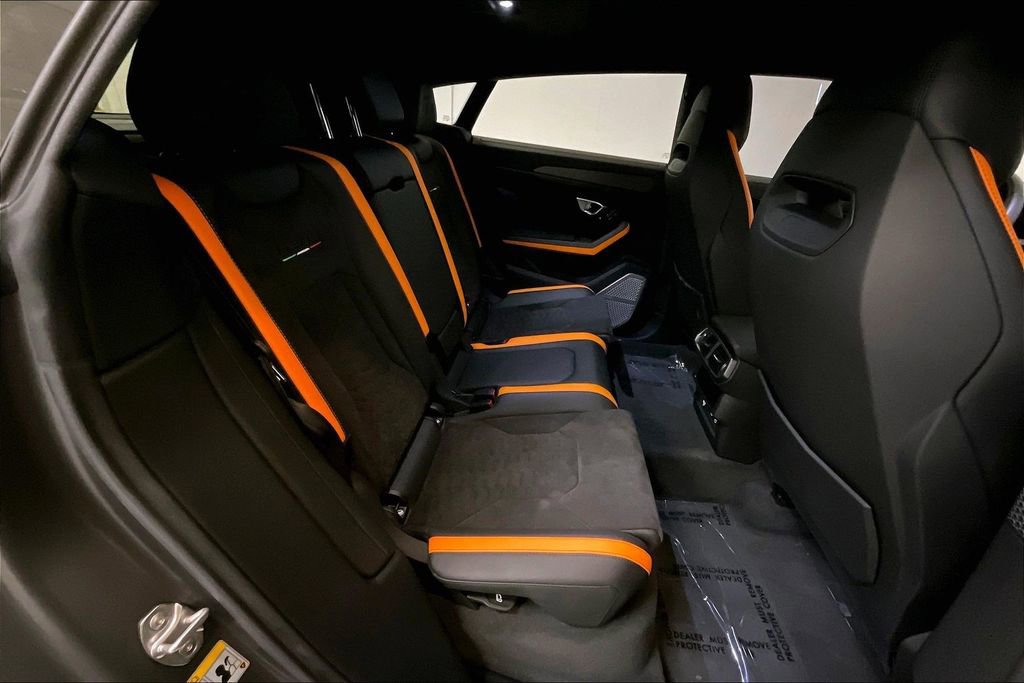 Used 2022 Lamborghini Urus image 28