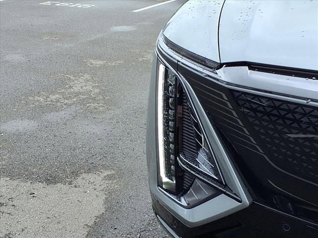 New 2025 Cadillac Lyriq Sport image 10