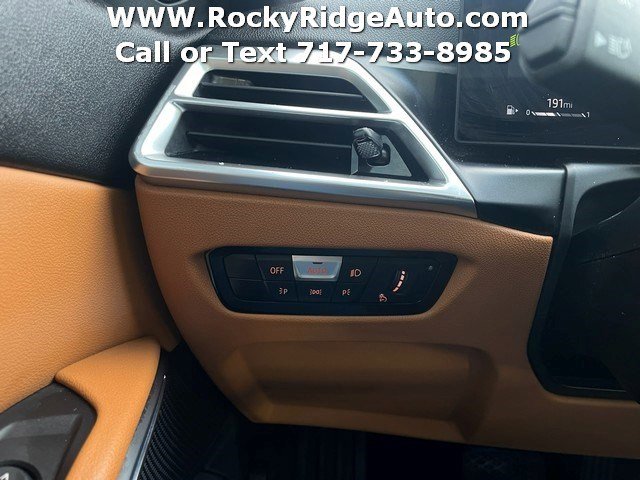 Used 2025 BMW 330i xDrive Sedan w/ Premium Package image 24