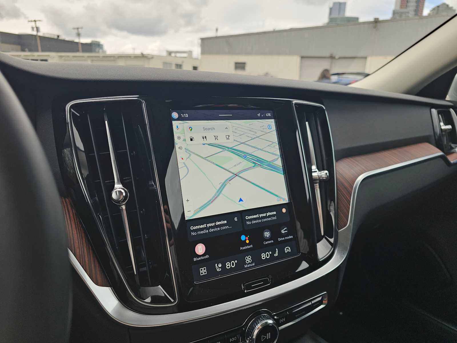 Certified 2025 Volvo V60 B5 Cross Country Plus image 28