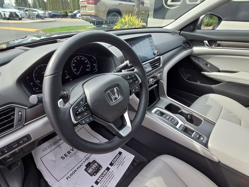 Used 2019 Honda Accord Touring image 12
