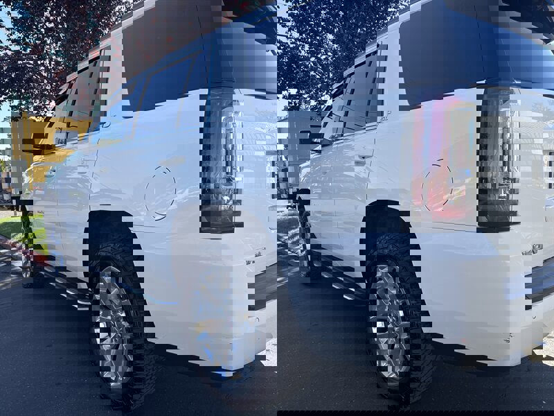 Used 2017 GMC Yukon SLT w/ Open Road Package image 9