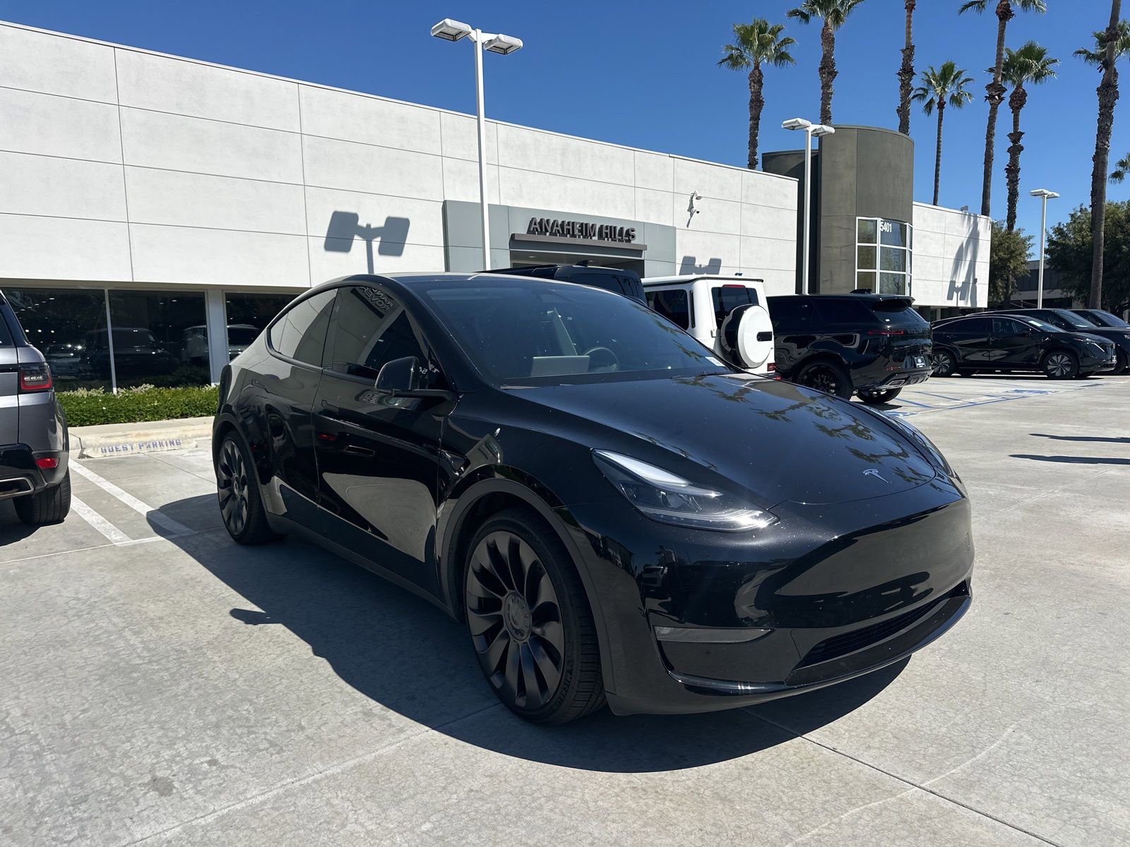 Used 2024 Tesla Model Y Performance image 2