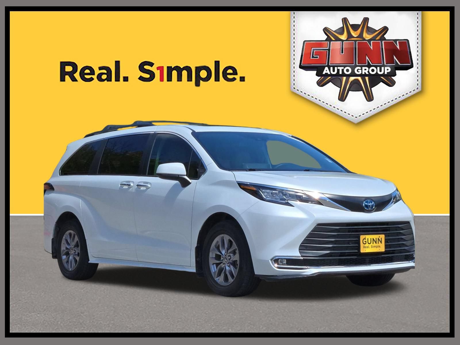 Used 2022 Toyota Sienna XLE