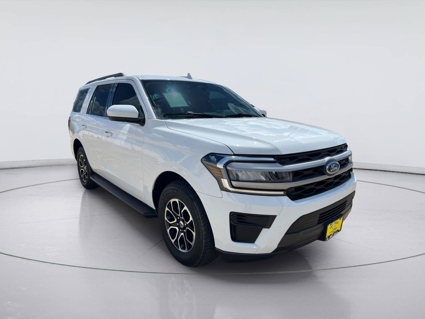 Used 2022 Ford Expedition XLT RWD image 1