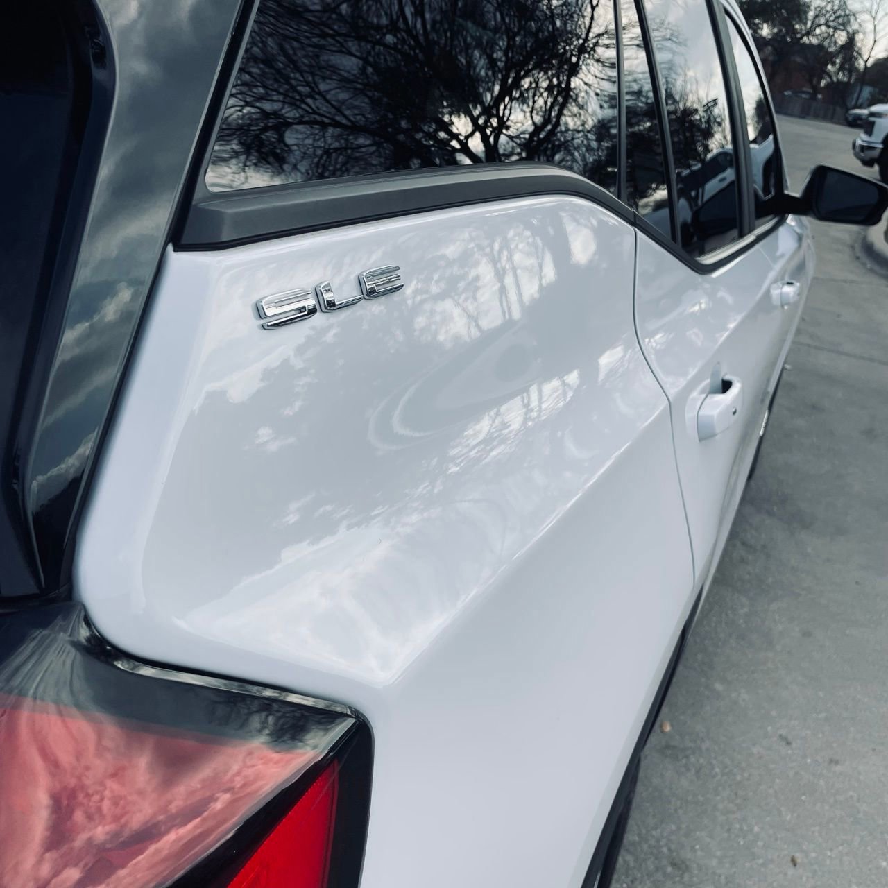 Used 2024 GMC Terrain SLE image 5