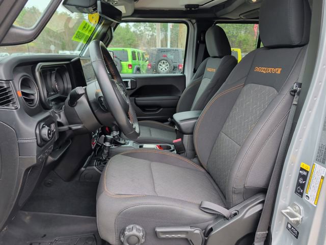 Used 2024 Jeep Gladiator Mojave w/ Technology Group image 12