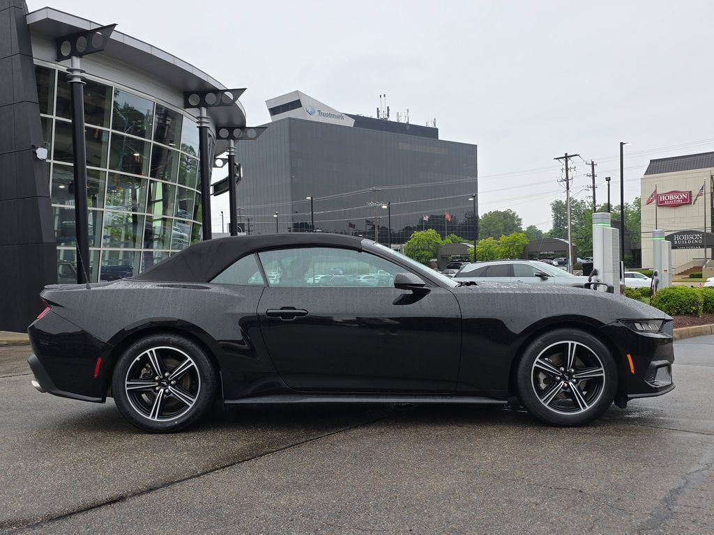Used 2025 Ford Mustang Premium RWD image 6