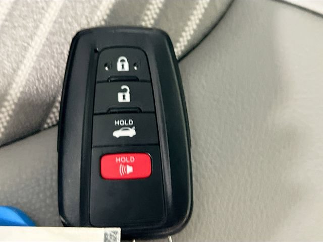 Used 2024 Toyota Camry SE FWD image 33
