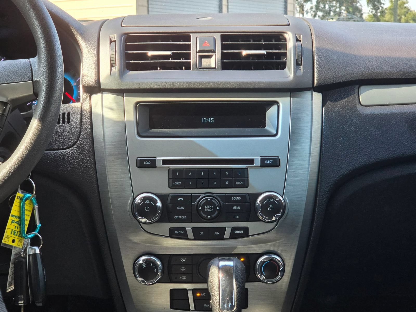 Used 2011 Ford Fusion SE FWD image 12