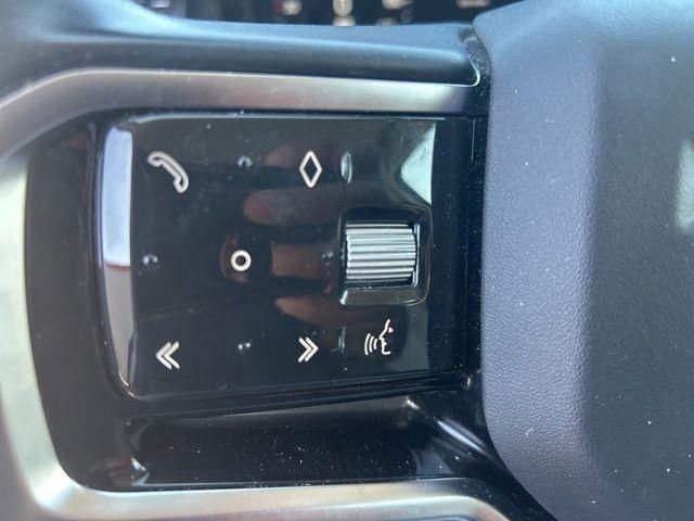 Used 2021 Land Rover Discovery Sport SE image 35