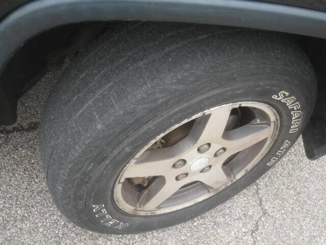 Used 2012 Jeep Grand Cherokee Laredo w/ Laredo E Group image 29