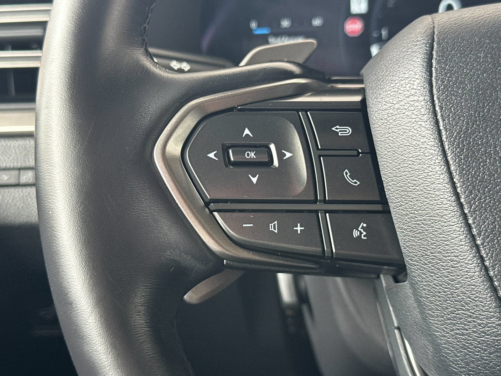 Used 2024 Lexus GX 550 w/ Cold Area Package AWD/4WD image 27