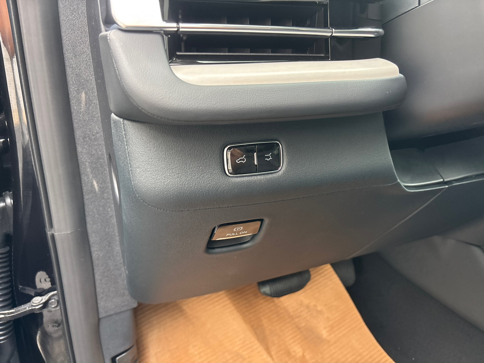 New 2026 Lincoln Navigator Reserve AWD/4WD image 13