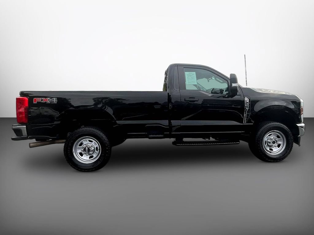 Used 2025 Ford F350 XL w/ FX4 Off-Road Package AWD/4WD image 8