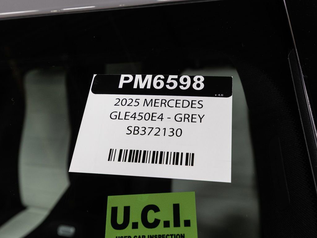 Certified 2025 Mercedes-Benz GLE 450e 4MATIC w/ AMG Line Interior image 38