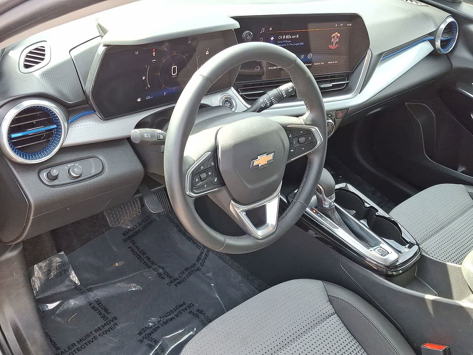 Used 2024 Chevrolet Trax LT w/ Driver Confidence Package FWD image 16