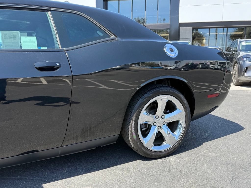 Used 2013 Dodge Challenger SXT Plus RWD image 6