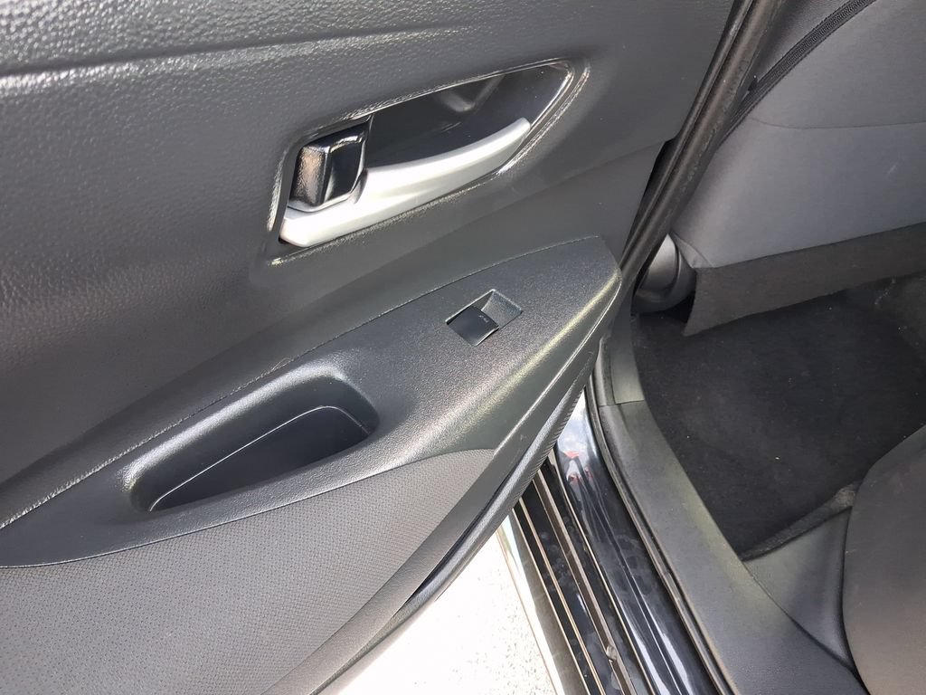Used 2020 Toyota Corolla LE FWD image 13