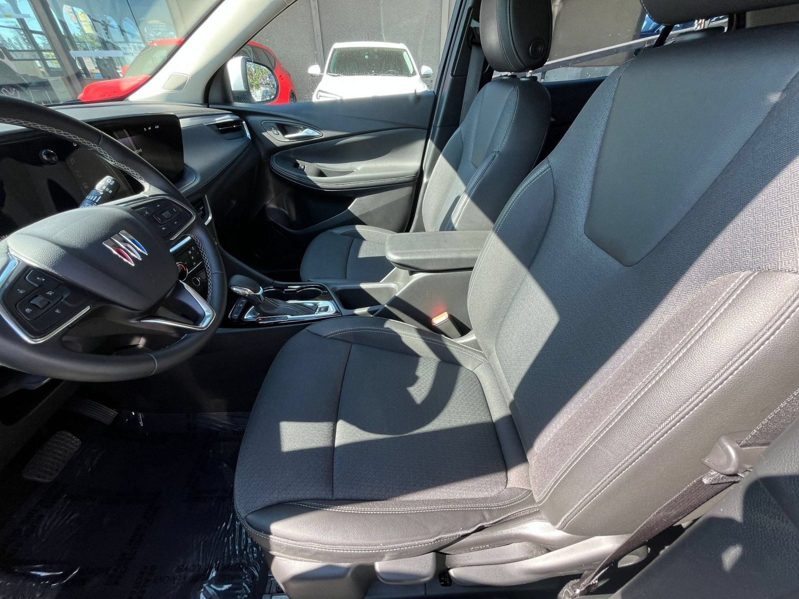 Used 2025 Buick Encore GX Preferred FWD image 27