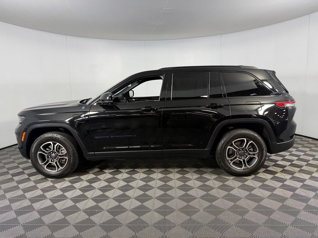 Certified 2022 Jeep Grand Cherokee Trailhawk AWD/4WD image 9