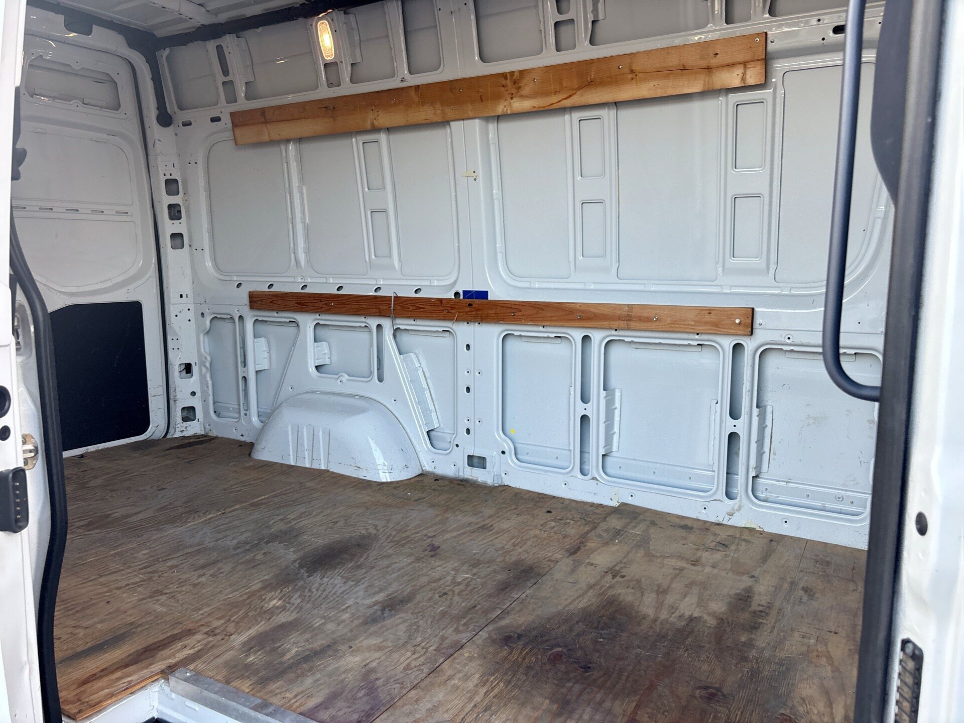 Used 2019 Mercedes-Benz Sprinter 144 Cargo image 24