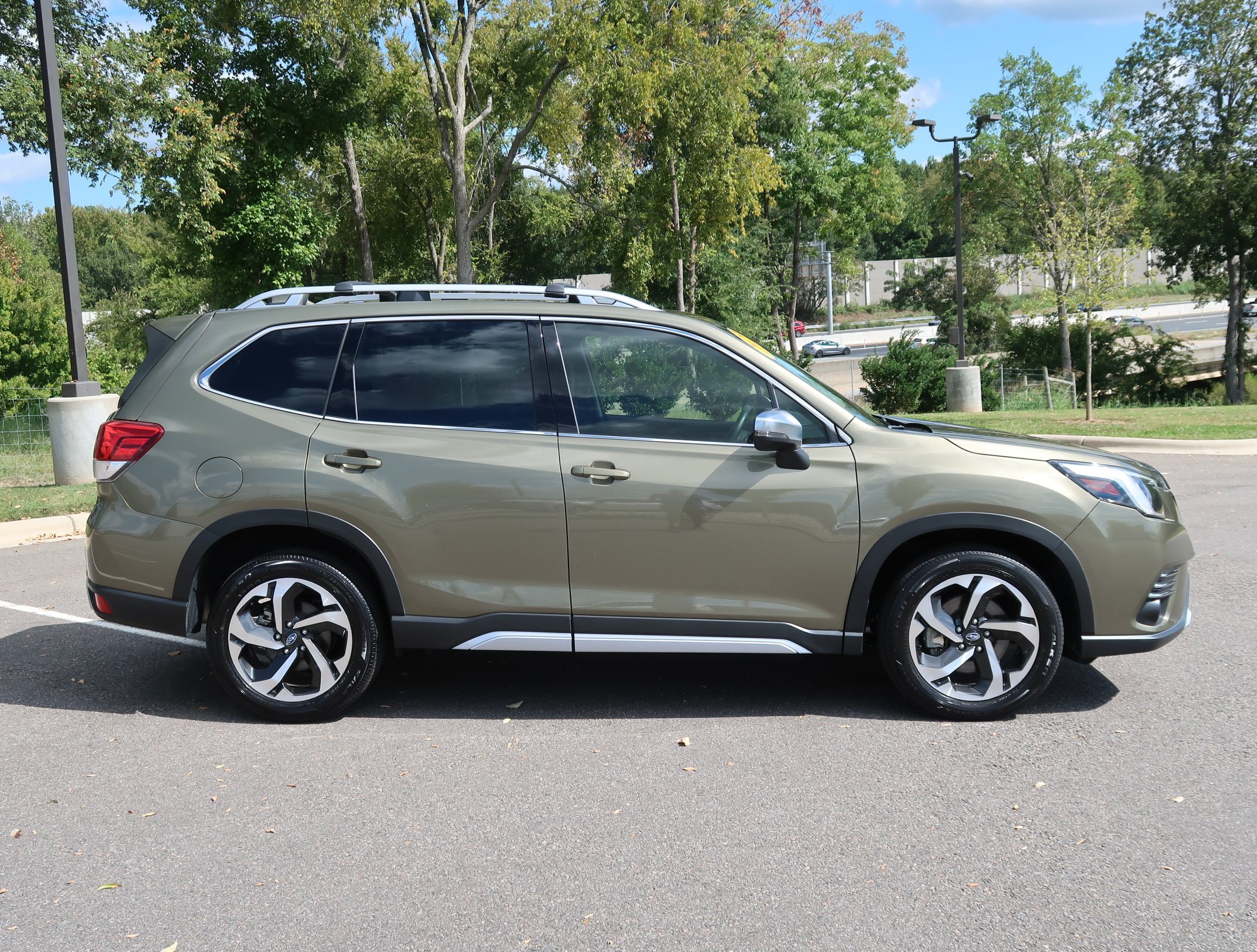 Certified 2023 Subaru Forester Touring AWD/4WD image 9