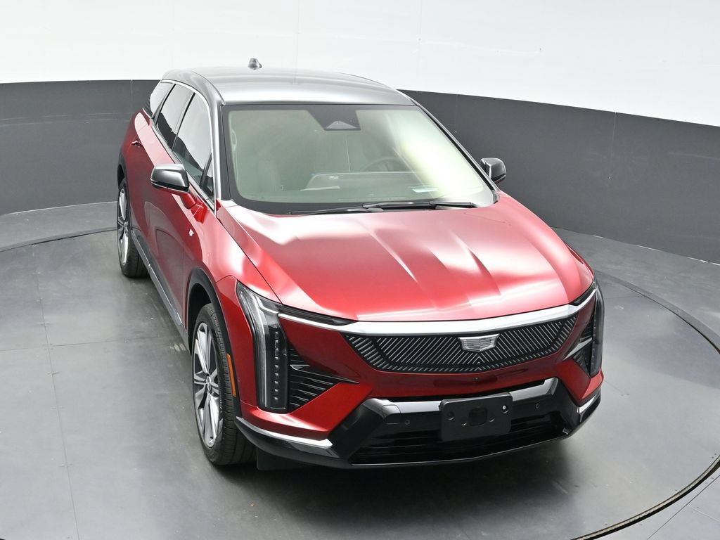 New 2027 Cadillac Optiq Premium Luxury w/ LPO, Floor Liner Package AWD/4WD image 31