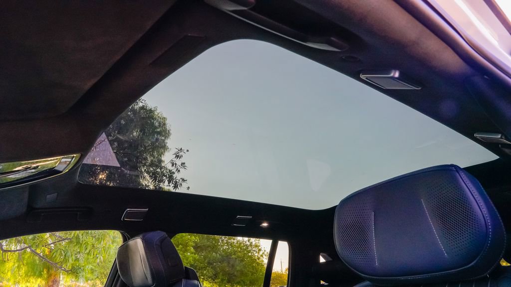 New 2025 Cadillac Escalade IQ Sport 2 w/ LPO, ONYX Package image 24