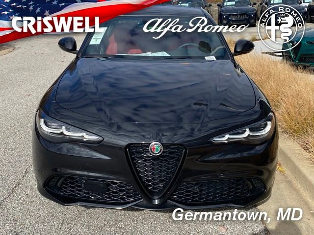 New 2025 Alfa Romeo Giulia AWD image 3