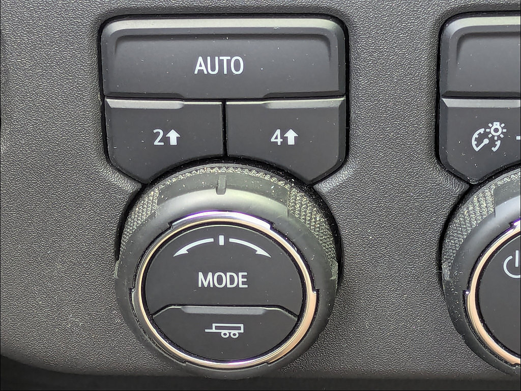 Used 2024 Chevrolet Silverado 1500 LT AWD/4WD image 24
