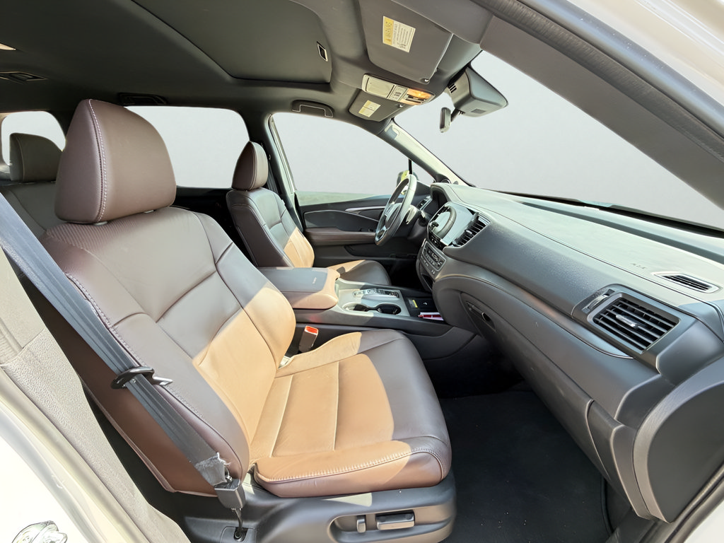 Used 2025 Honda Passport EX-L image 15