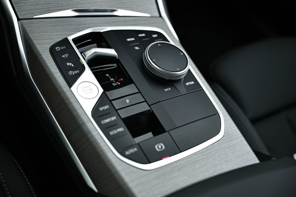 New 2026 BMW 330i Sedan w/ Premium Package image 41