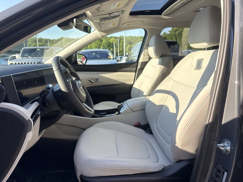 Used 2025 Hyundai Tucson SEL AWD/4WD image 13