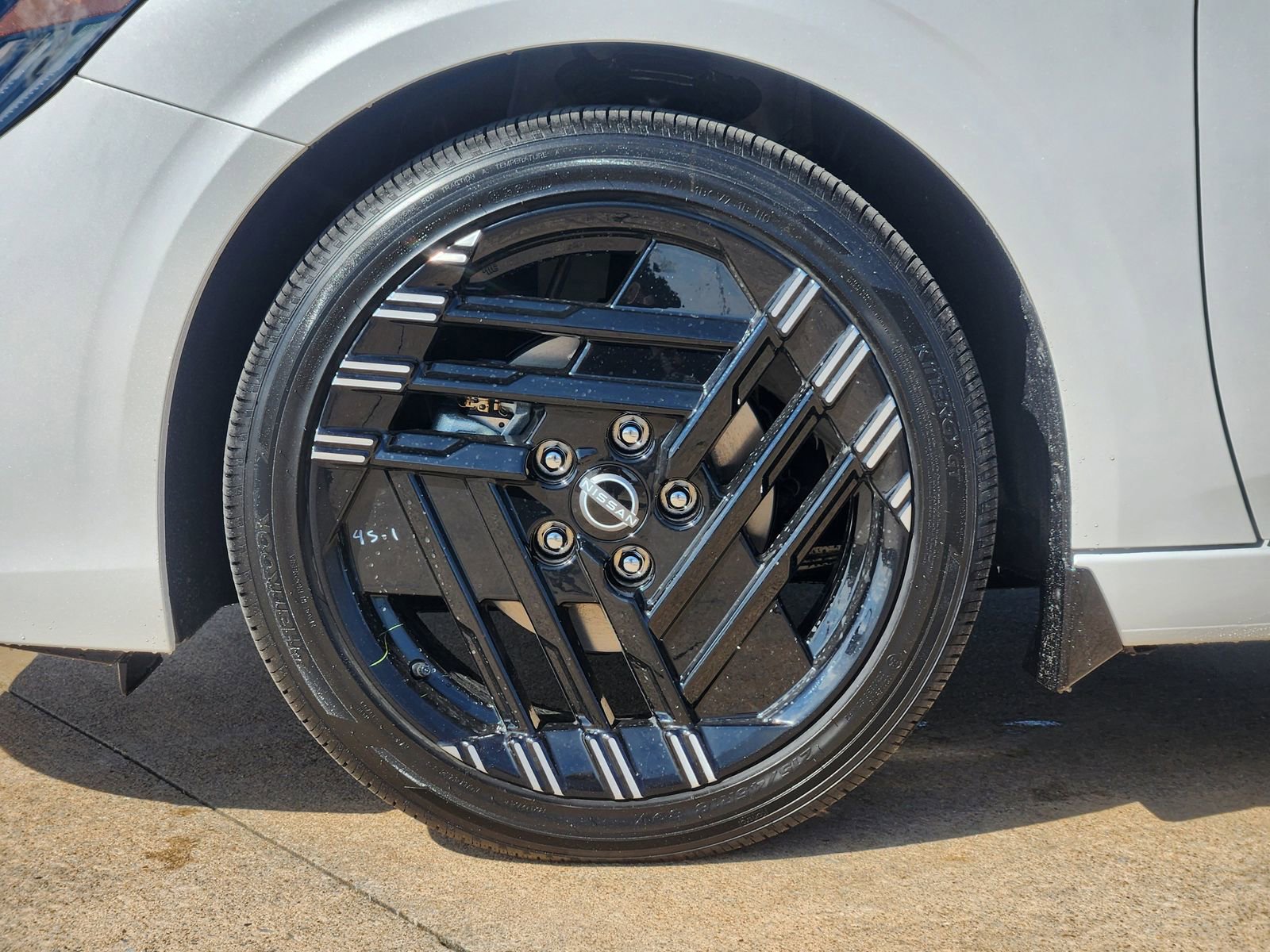 New 2026 Nissan Sentra SR w/ SR Premium Package FWD image 11