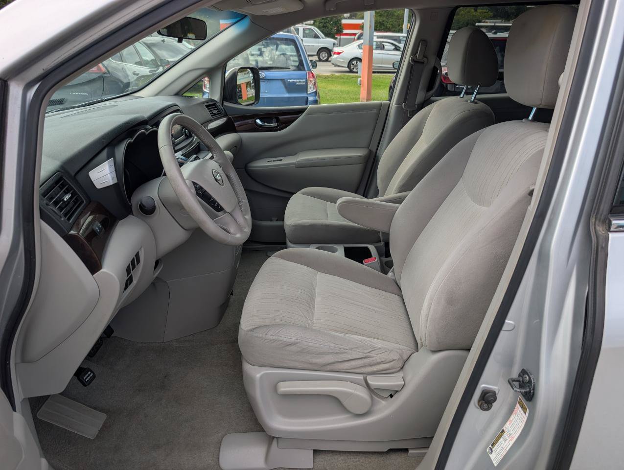 Used 2017 Nissan Quest SV FWD image 14