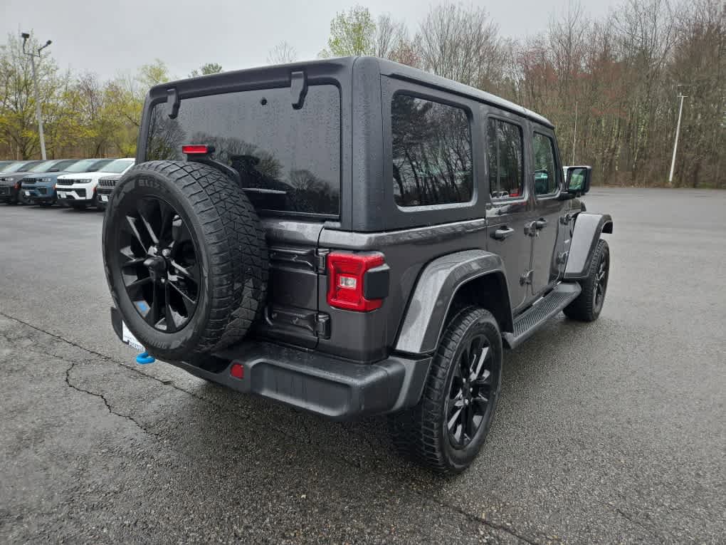 Used 2023 Jeep Wrangler Unlimited Sahara w/ Cold Weather Group AWD/4WD image 5