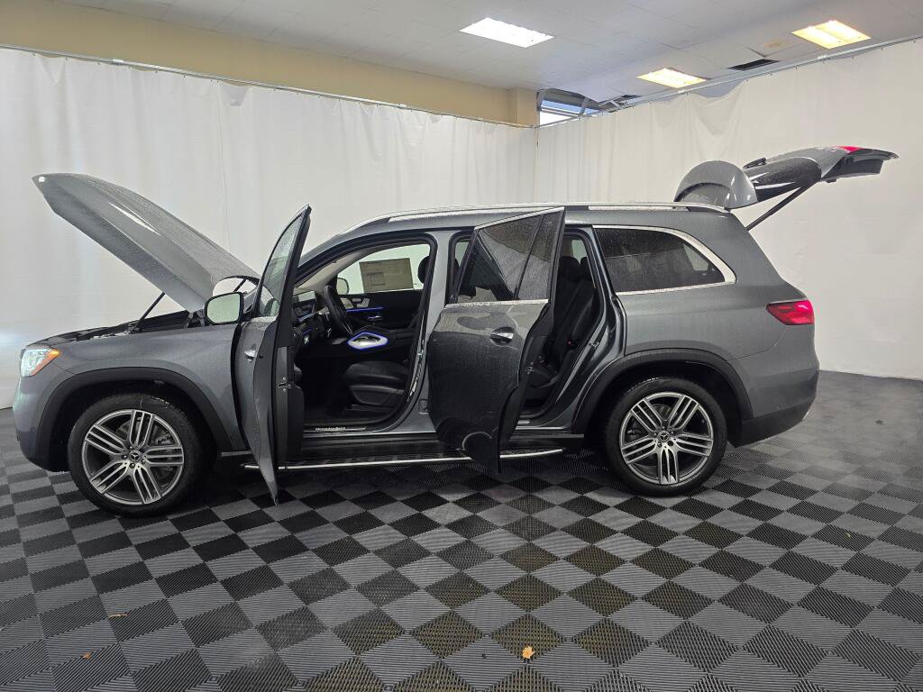 New 2026 Mercedes-Benz GLS 450 4MATIC image 12