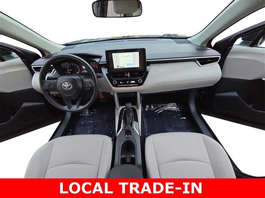 Used 2025 Toyota Corolla Cross L image 9