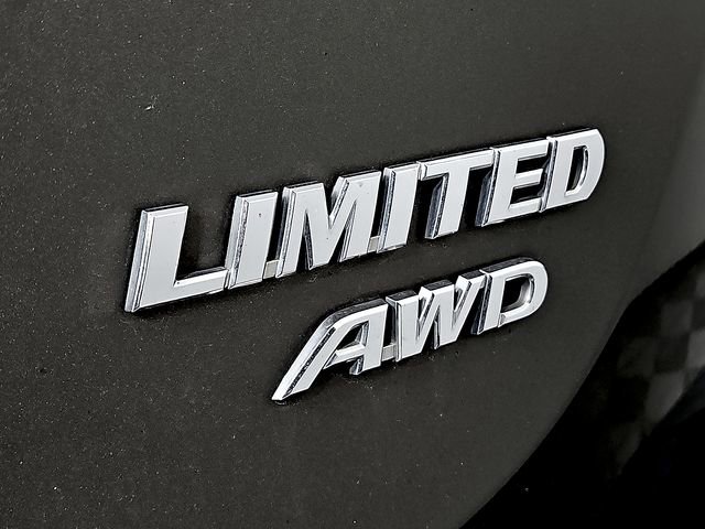 Used 2015 Toyota RAV4 Limited w/ Technology Package image 32