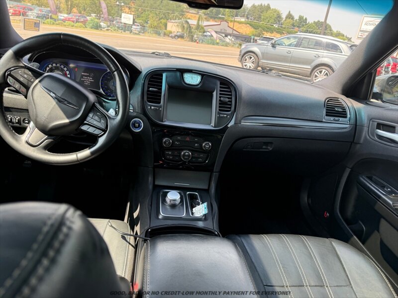 Used 2015 Chrysler 300 S w/ 300S Premium Group RWD image 10