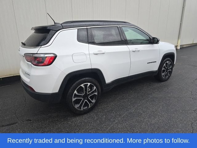 Used 2024 Jeep Compass Limited AWD/4WD image 3